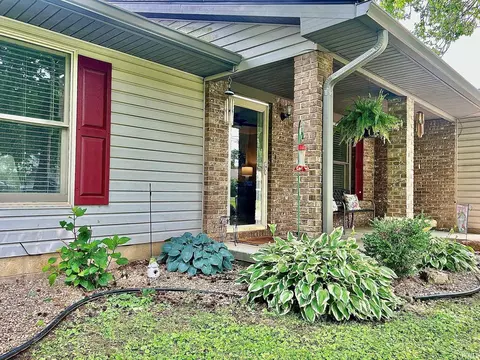 1135 N 9th St, Mitchell, IN 47446 photo 3
