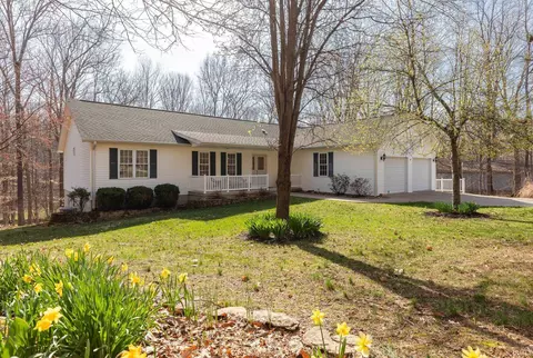 230 Foxridge Dr, Springville, IN 47462