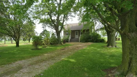 7815 E Sr 218 Rd, Logansport, IN 46947