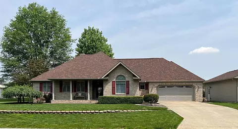 1976 Oak St, Linton, IN 47441