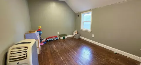 430 E 5th St, Mount Carmel, IL 62863 photo 5