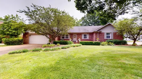 6909 Southport Dr, Evansville, IN 47711