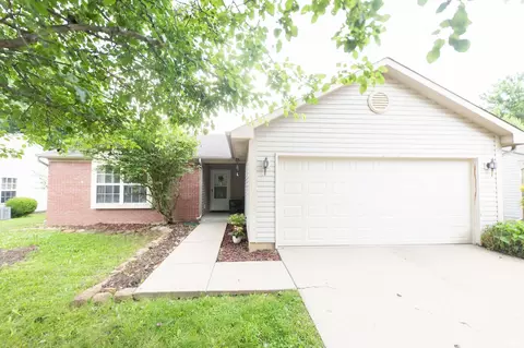 5530 W Cobblestone St, Bloomington, IN 47403