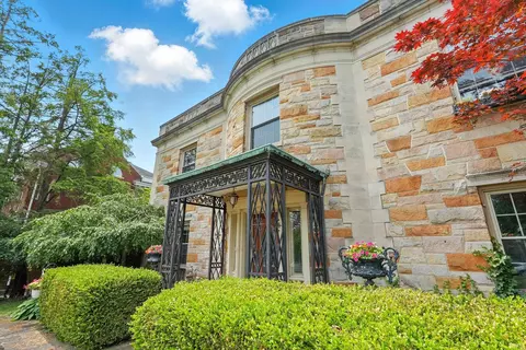 2307 Forest Park Blvd, Fort Wayne, IN 46805