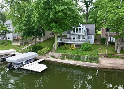306 Spring Beach Rd, Rome City, IN 46784