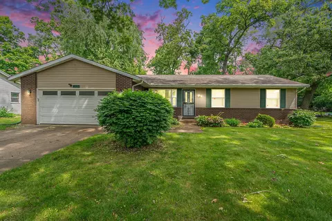 18363 Sheffield Ln, Bristol, IN 46507