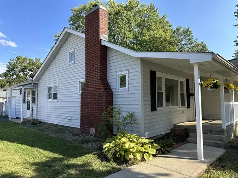 Exterior - 2702 Eastern Ave, Bedford, IN 47421 photo 2 of 7