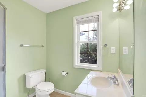 Bath - 3782 E Cobble Creek Dr, Bloomington, IN 47401 photo 5 of 7