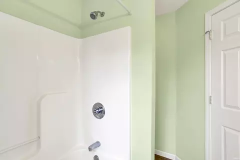 Bath - 3782 E Cobble Creek Dr, Bloomington, IN 47401 photo 3 of 7