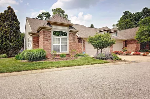723 E Moss Creek Dr, Bloomington, IN 47401 photo 2