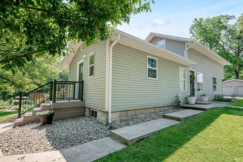 501 Spring Beach Rd, Rome City, IN 46784