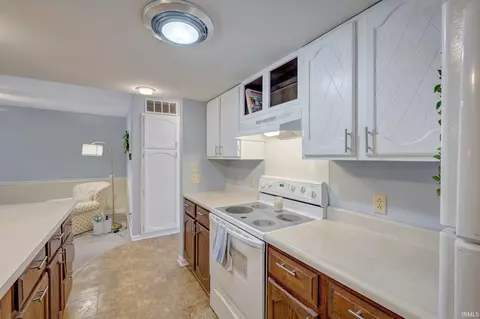 Kitchen - 532 Bex Addition Dr, Bedford, IN 47421 photo 2 of 3
