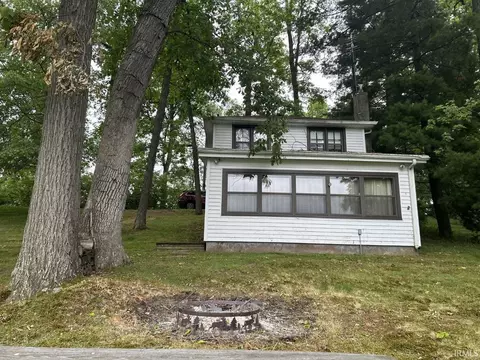 15844 Cook Lake Trl, Plymouth, IN 46563
