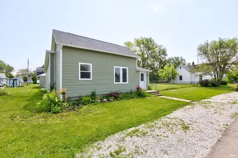631 N Hickory St, Dunkirk, IN 47336 photo 3