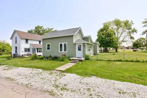 631 N Hickory St, Dunkirk, IN 47336 photo 2