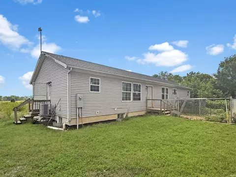 3902 S County Road 1600 E Rd, Silver Lake, IN 46982