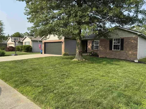 12847 Rolling Meadows Dr, Evansville, IN 47725