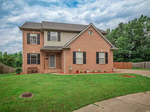 8636 Hazel Ct, Evansville, IN 47725