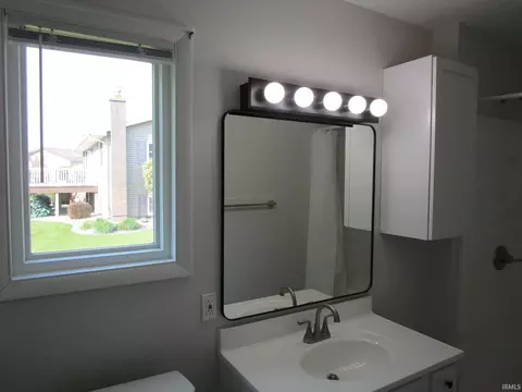 Bath - 1575 N 075 E, Lagrange, IN 46761 photo 1 of 3