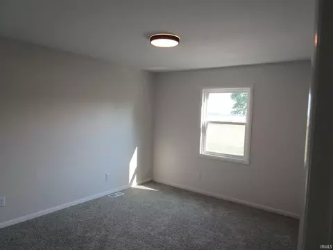 Bedroom - 1575 N 075 E, Lagrange, IN 46761 photo 3 of 5