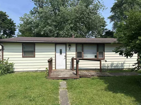 915 Greenwich Rd, Lafayette, IN 47905