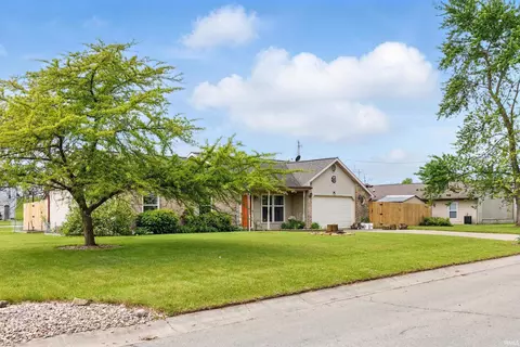 804 Countryside Dr, Ossian, IN 46777