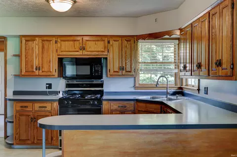 Kitchen - 1434 Third Ave, Jasper, IN 47546 photo 4 of 5