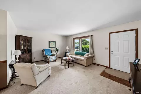 12199 Fields Farm Ct, Granger, IN 46530 photo 2