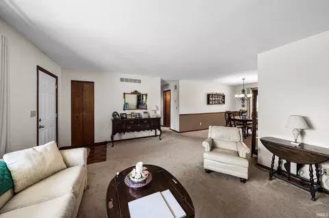 12199 Fields Farm Ct, Granger, IN 46530 photo 5
