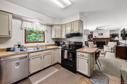 12199 Fields Farm Ct, Granger, IN 46530 photo 6