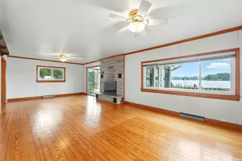 Living - 1385 S 460 E, Lagrange, IN 46761 photo 2 of 3