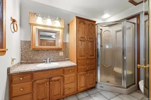 Bath - 1385 S 460 E, Lagrange, IN 46761 photo 1 of 1