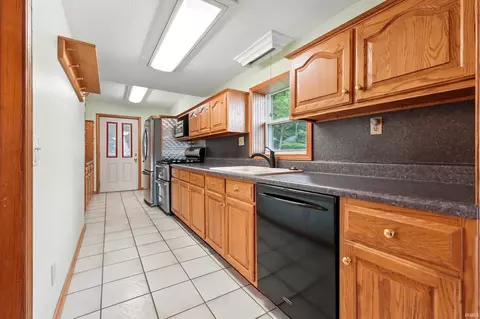 Kitchen - 1385 S 460 E, Lagrange, IN 46761 photo 1 of 3