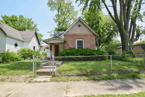 1710 S Gharkey St, Muncie, IN 47302