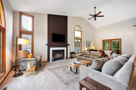 52633 Willow Bend Dr, Granger, IN 46530 photo 5