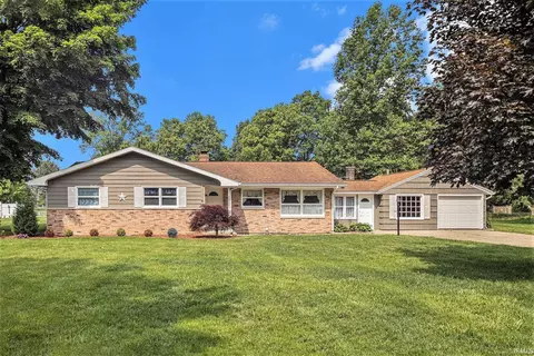 52401 County Road 7, Elkhart, IN 46514