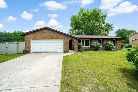 55698 Willowbend Blvd, Bristol, IN 46507