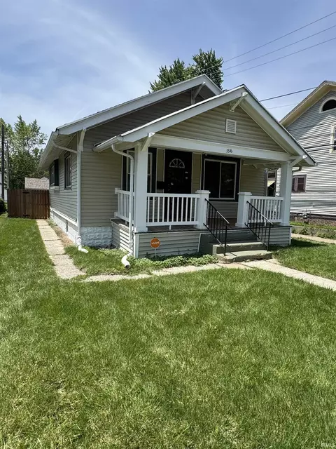 3316 Central Dr, Fort Wayne, IN 46806