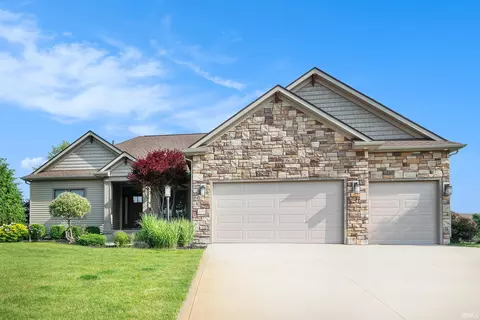 645 Essex Dr, Warsaw, IN 46582