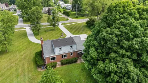 1402 Jackson Rd, South Bend, IN 46614 photo 3