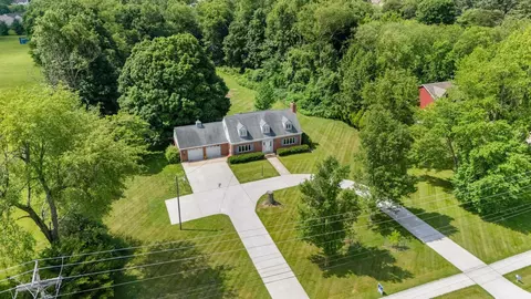 1402 Jackson Rd, South Bend, IN 46614 photo 4