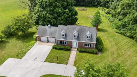 1402 Jackson Rd, South Bend, IN 46614 photo 2