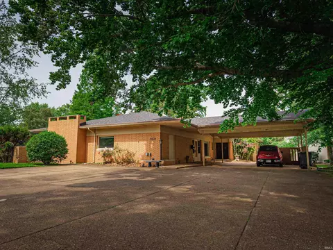1031 Brentwood Dr, Evansville, IN 47715
