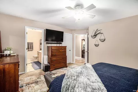 Bedroom - 52123 Evard Dr, Granger, IN 46530 photo 2 of 5