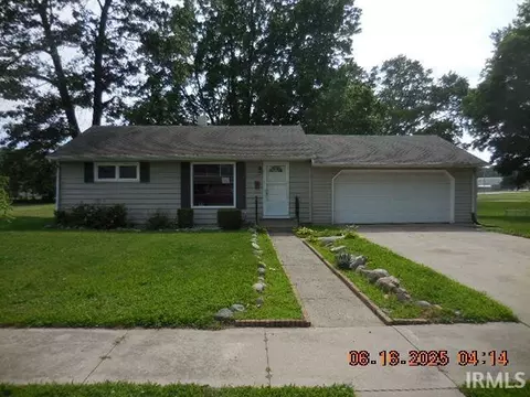 1608 Sunset Dr, Rochester, IN 46975