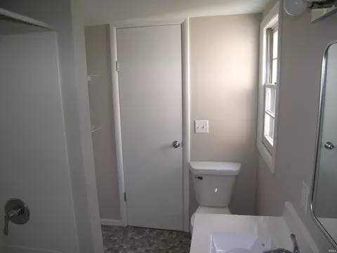 607 E Walnut St, Akron, IN 46910 photo 24