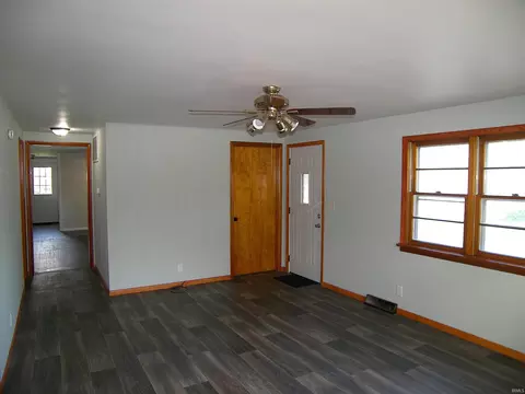 607 E Walnut St, Akron, IN 46910 photo 13