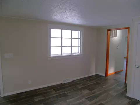 607 E Walnut St, Akron, IN 46910 photo 18