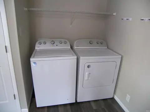 607 E Walnut St, Akron, IN 46910 photo 28