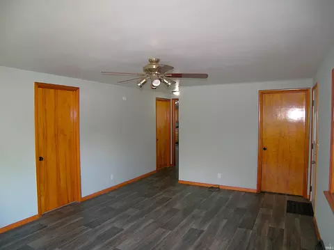 607 E Walnut St, Akron, IN 46910 photo 12